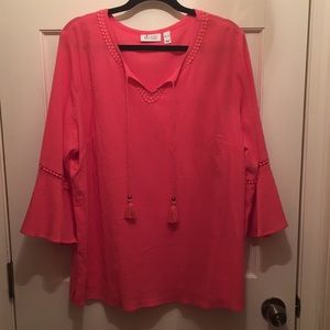 Like new gauze material blouse
